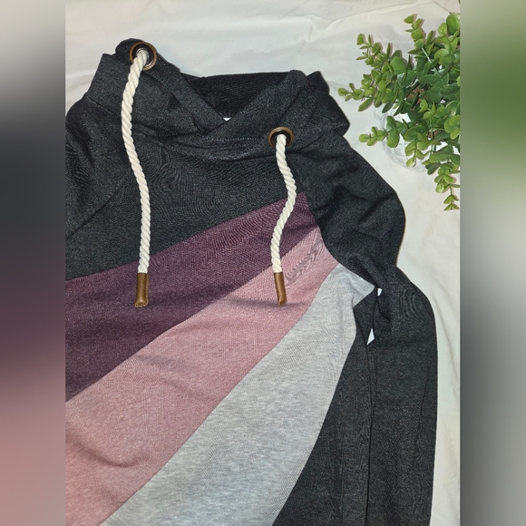 BNWT Large Chunky Hoodie Sweater - Picture 4 of 5